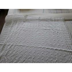 Twee witte ledikant dekens van Baby's only
