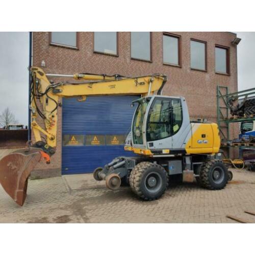 New Holland liebherr atlas terex mh plus a900 hyundai