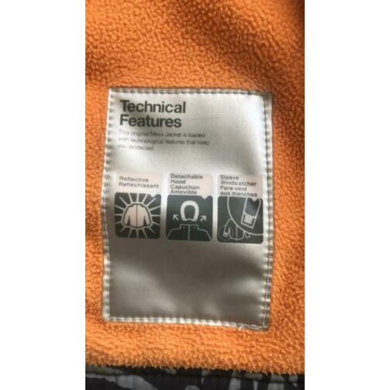Mexx jasje maat 110-116 goed voor nu!