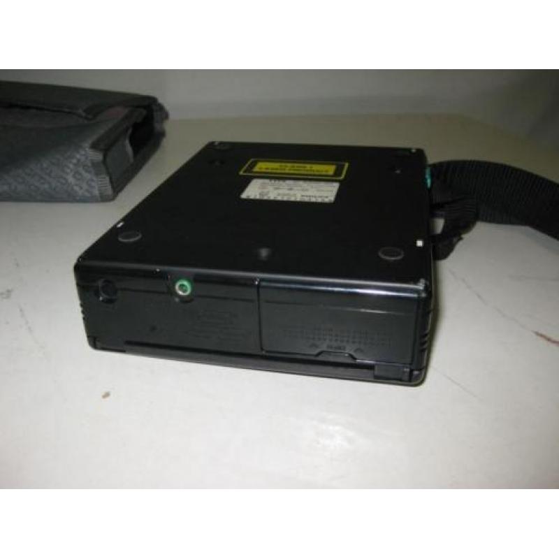 discman philips D6800/00 uitgang geluid slecht (30)