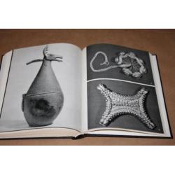 Boek over prehistorische culturen rond de Middelandse Zee !!