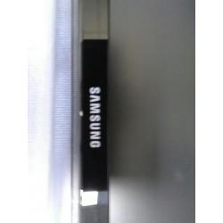 Beeldschermen. Merk: Samsung. 2 stuks