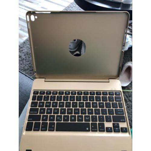 Ipad case met toetsenbord ! SPIKPLINTERNIEUW !!