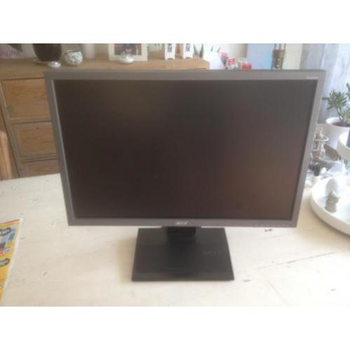 22 Inch ACER B223W monitor