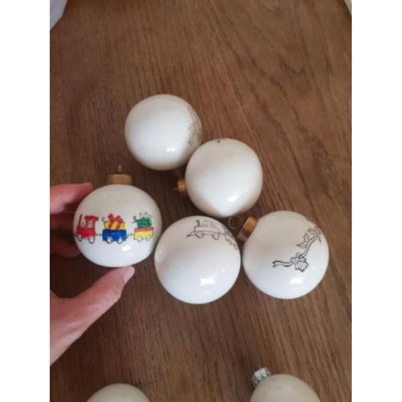 Kerstballen porselein