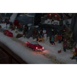 Diverse auto's en busjes. Leuk bij kerstdorp 'Lemax