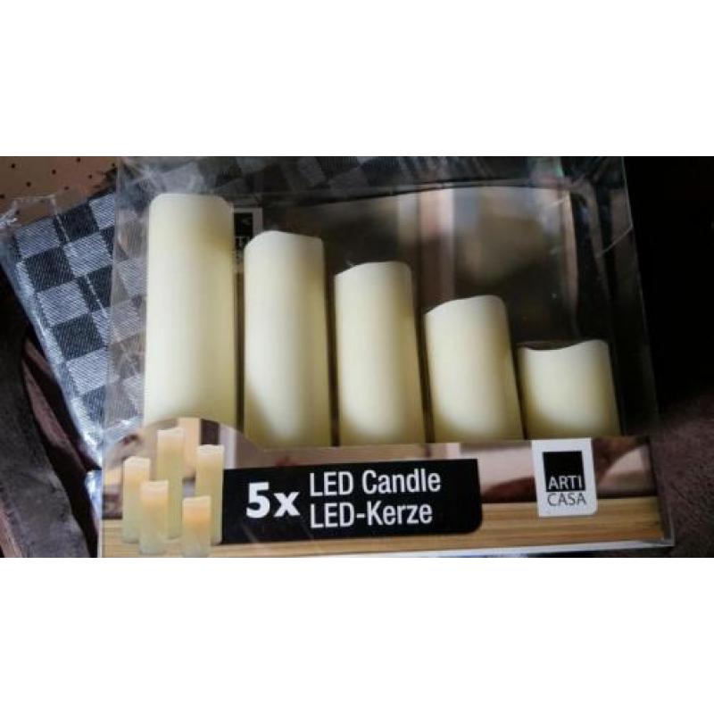 Diverse kerstartikelen en verlichting