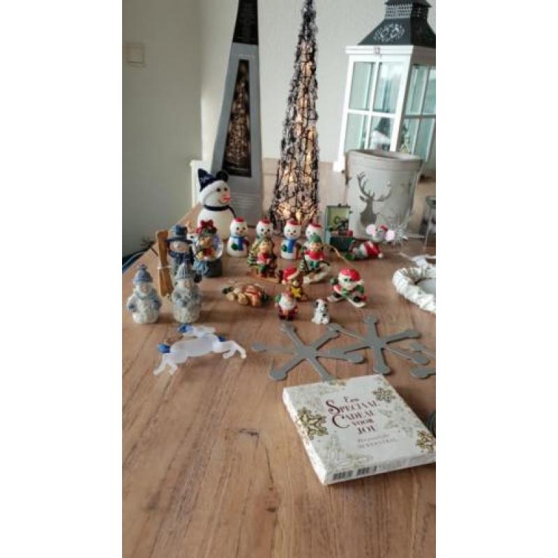 Kerst slinger waxine licht sneeuwpop hart muizen kerstboom