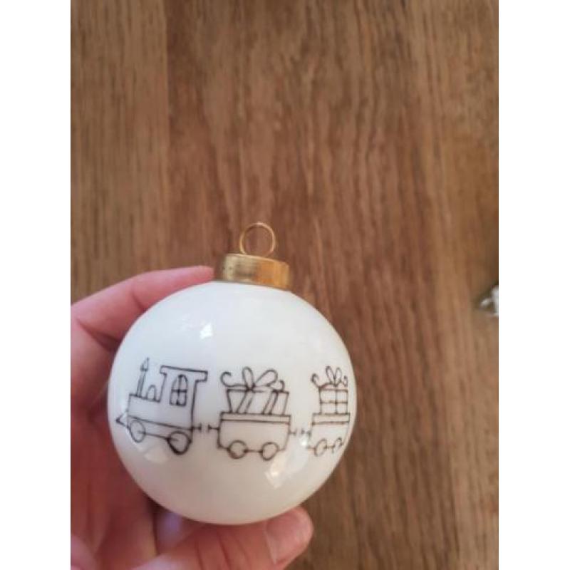 Kerstballen porselein