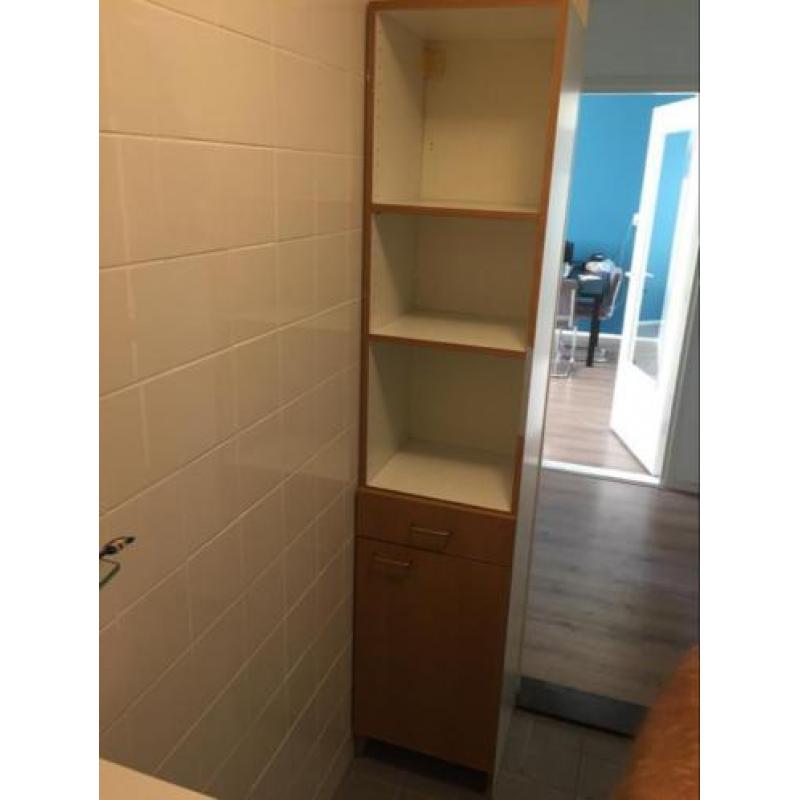 Badkamerkast in gebruikte staat