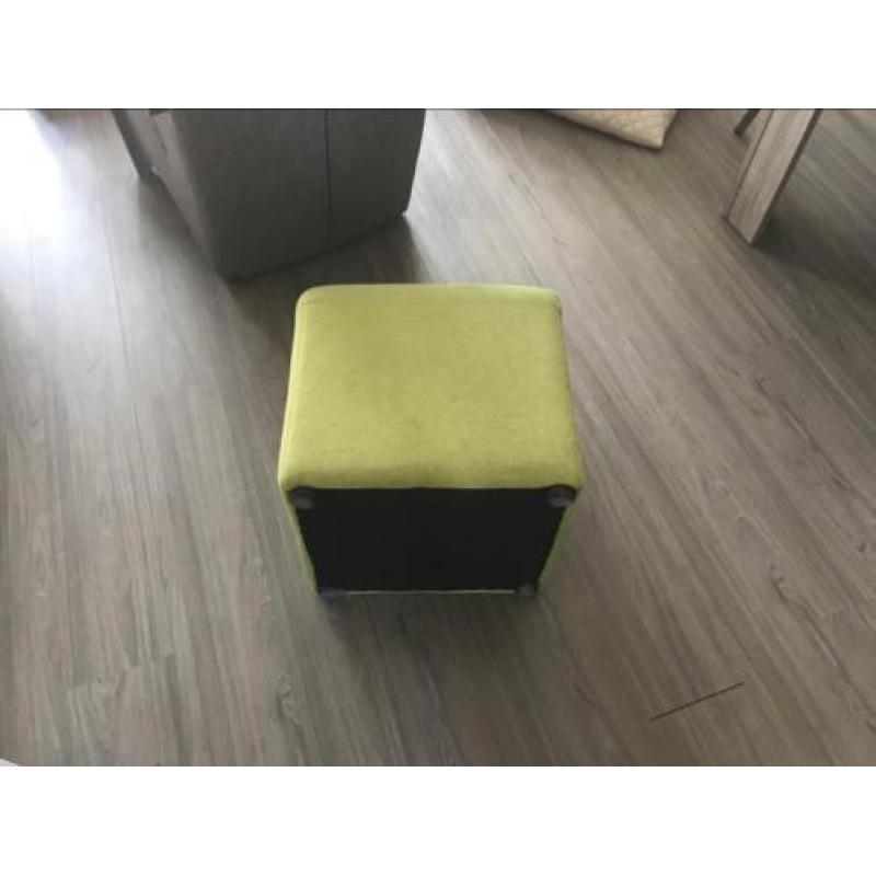 Groene poef te koop