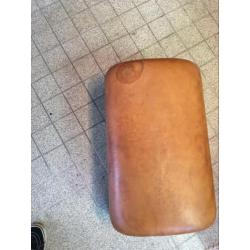 Vintage gymbok hocker leren top 55 x 35