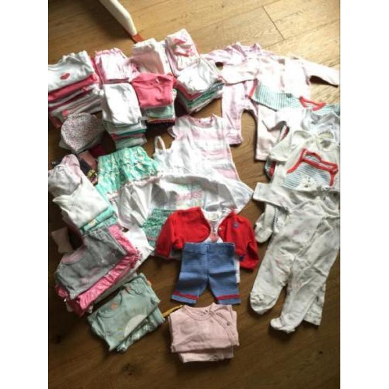 Baby kledingpakket maat 50/56