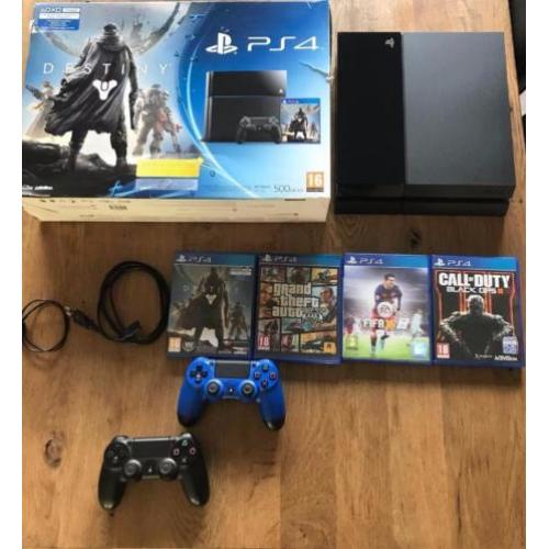 Playstation 4 500GB + 2 Controllers + 4 Games