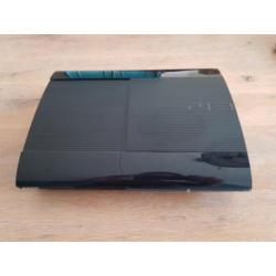 PS3 Slim 500gb + 2 controllers en spellen