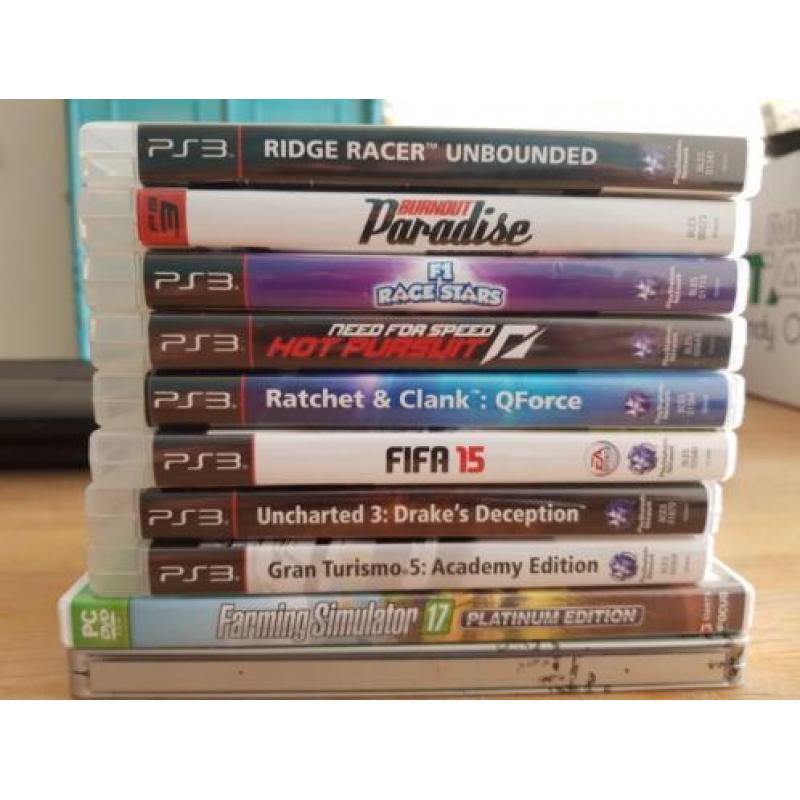 PS3 Slim 500gb + 2 controllers en spellen