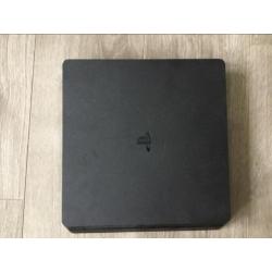 Playstation 4 + 8 spellen