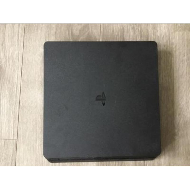 Playstation 4 + 8 spellen
