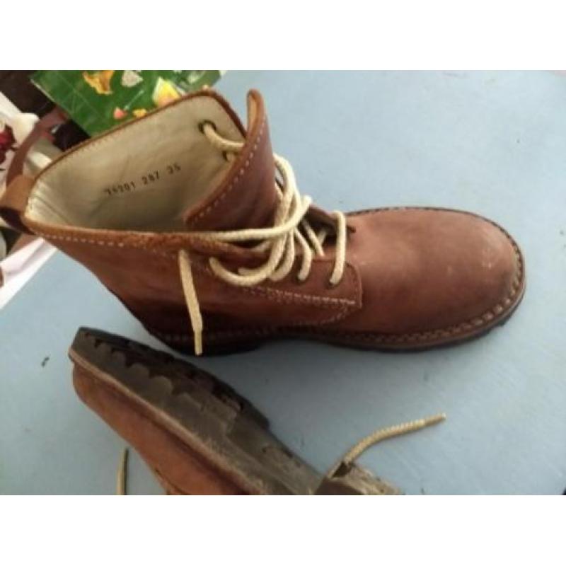 Stoere bergschoenen maat 35