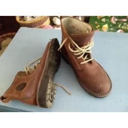 Stoere bergschoenen maat 35