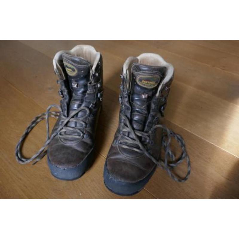 Meindl Engadin stevige berg/wandelschoen type B/C; maat 8